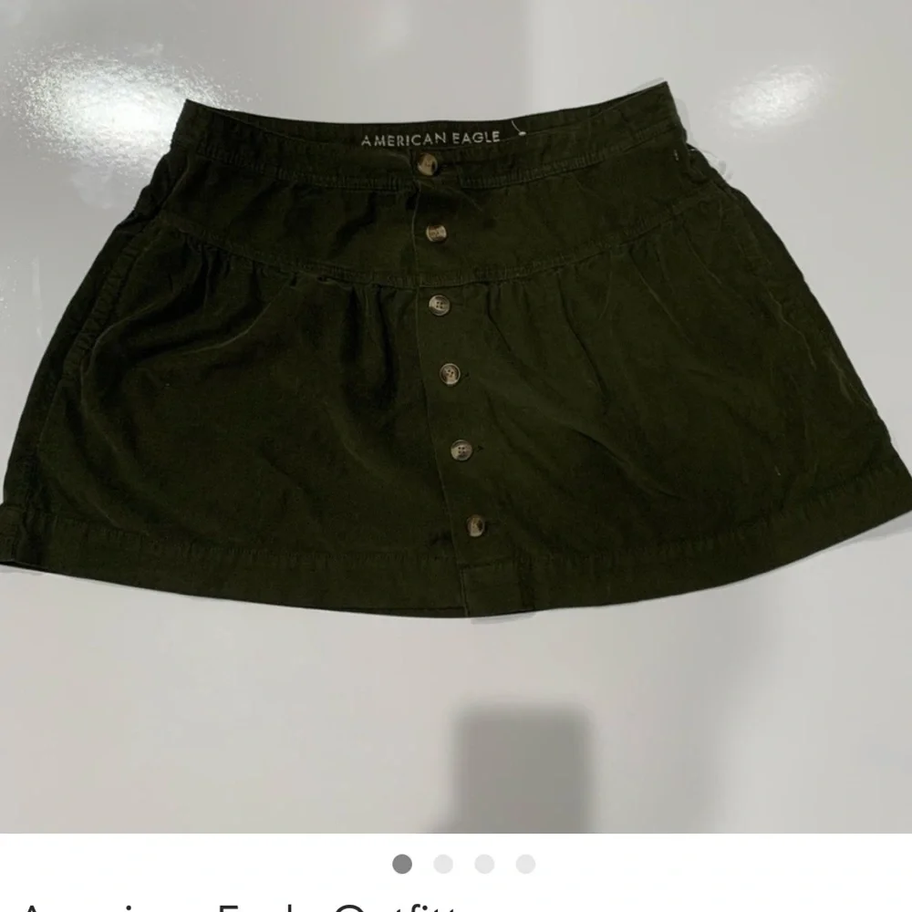 American Eagle Outfitters Women's Dark Green Mini Skirt